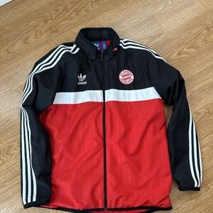 Adidas Bayern Munich - Large - Red & Black windbreaker - rain jacket w/hood